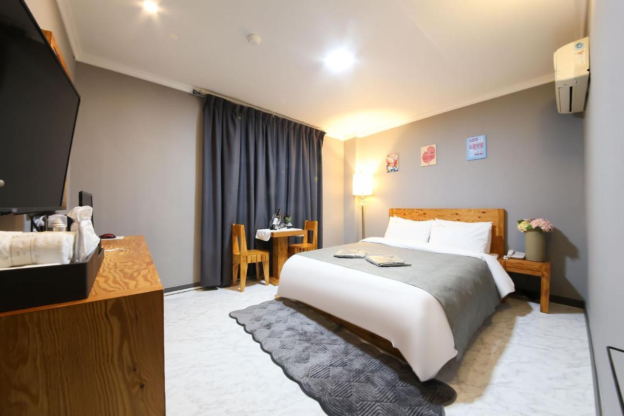 Gung Hotel Jeonju Rom bilde